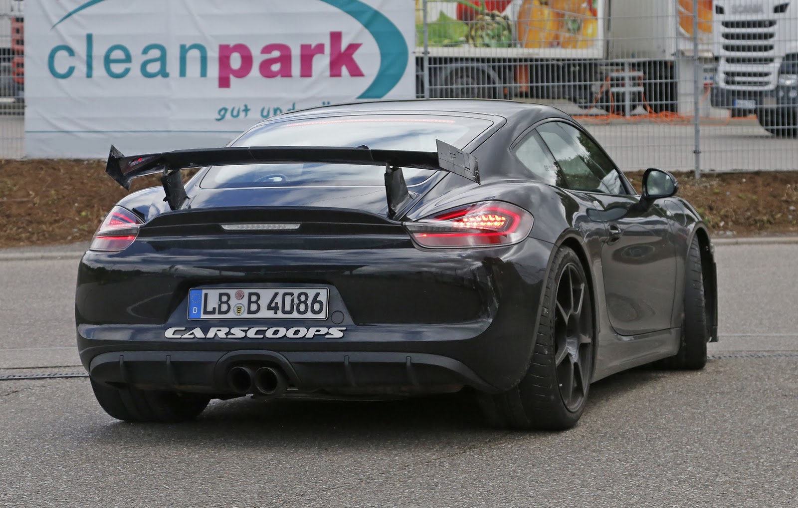 2016 - [Porsche] 718 Boxster & 718 Cayman [982] - Page 2 New-Porsche-Cayman-GT4-03