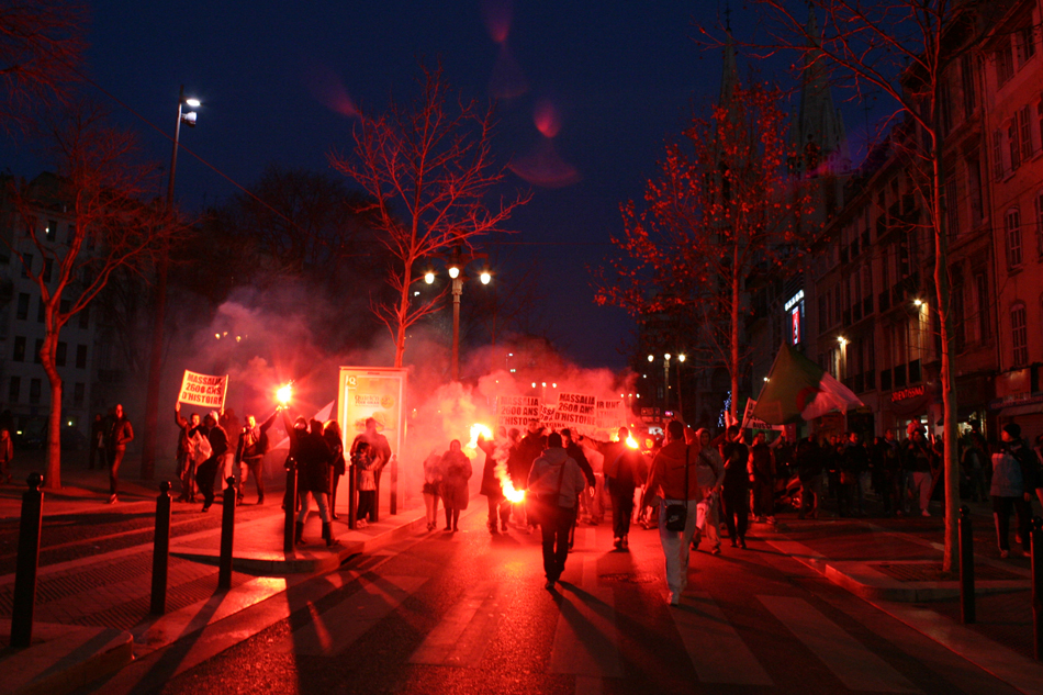 Le Mouvement en France . - Page 12 Clameur03