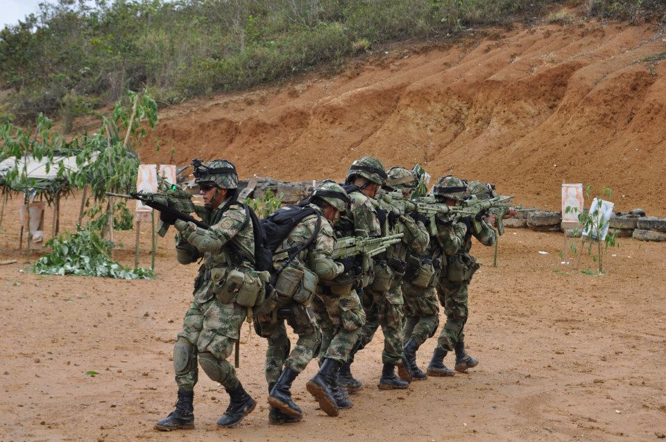 Fuerzas Armadas de Colombia. - Página 4 FFEEVIII