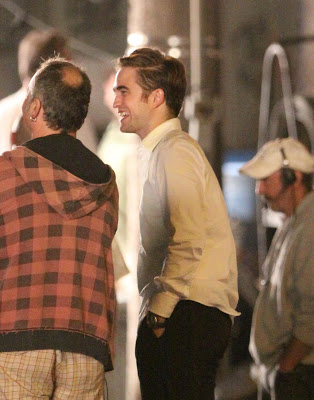   Imagenes/Videos en el Set de "Cosmopolis" - Página 2 PATTINSONLIFECOSMOPOLIS6thJuly2011PT1%2B%252815%2529