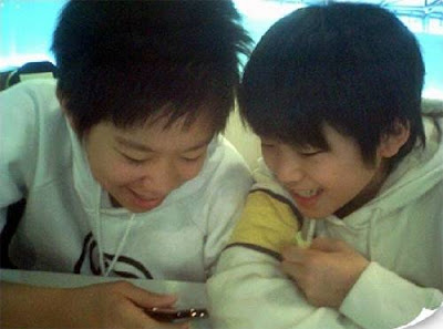 [17.07]Zico (Block B) & Taewoon (Co-Ed) [Photos d'enfance] 20110716_zico_taewoon_2