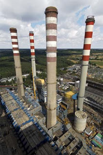 கனவு களவுத் தொழிற்ச்சாலை    1-power-plant-chimneys