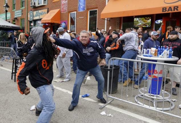 BUSTED! Crisis Actor Caught Staging "Victim" Scenes at Freddy Gray Protests In Baltimore  Baltimore%2Bfreddie%2Bgray%2Bprotest%2B6