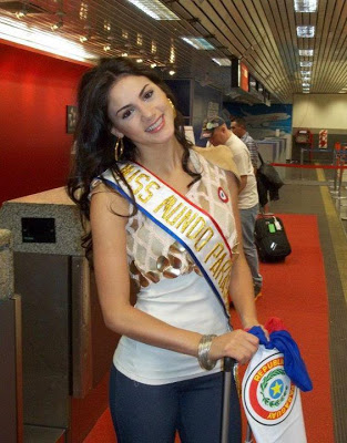 2011 | MISS WORLD | AIRPORT + ACTIVITIES Para2