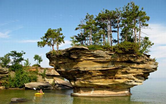      ...  Beautiful_turnip_rock_lake_huron3