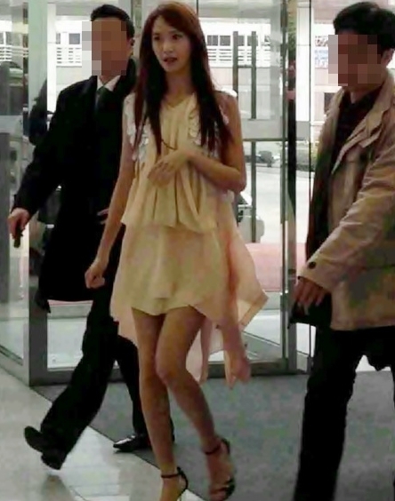 [17-03-2012]Yoona trông như búp bê biết đi với vẻ đẹp nữ thần của cô ấy 201203161203521001_1