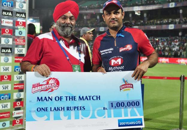 IPL Match No.12 || Group B || Delhi DareDevils vs Chennai Super Kings || 5.10.2012 || 9:30 PM IST - Page 7 Virendra-Sehwag-Man-of-the-Match-v-RR