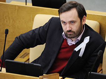 Rússia: Deputado proibido de falar durante um mês por usar expressão “vigaristas e ladrões” no parlamento Ponomariov