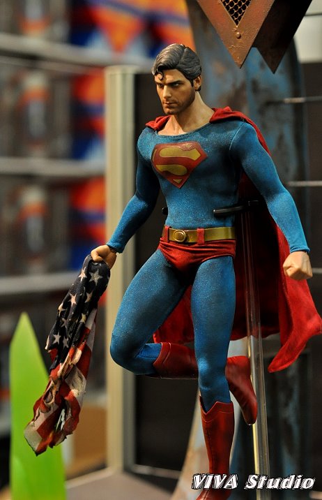 [Hot Toys] Superman III: Superman (Evil Version) 1/6 scale 315094_288048941229948_100000745332095_944927_738161442_n