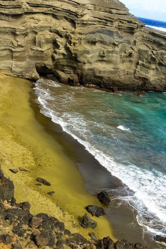 Papakolea, The Green Sand Beach in Hawaii  Papakolea-Green-Sand-Beach-Hawaii-Mahana-Beach-04