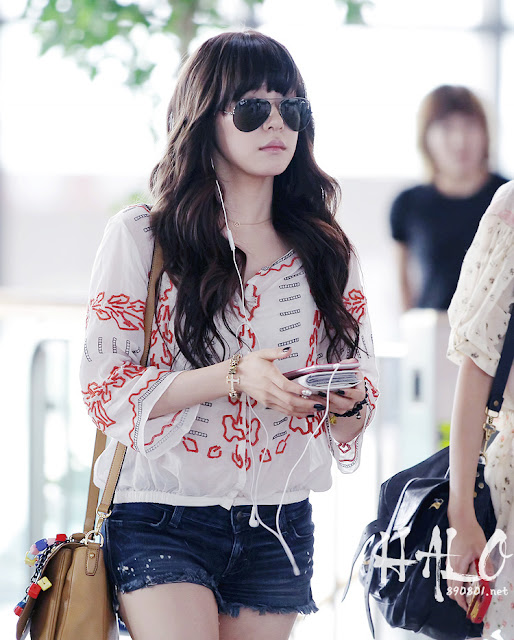 [PICS] SNSD @ Airport to Japan 64529220201207081031423439461763148_000