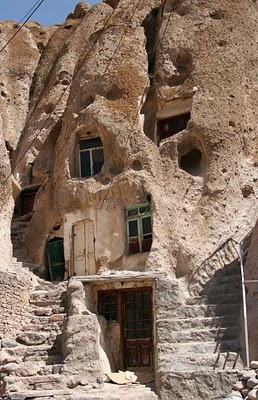 700 years old troglodyte stone house village in IRAN اهل الكهوف في ايران منذ 700 عام 700year-old-stone-house-08