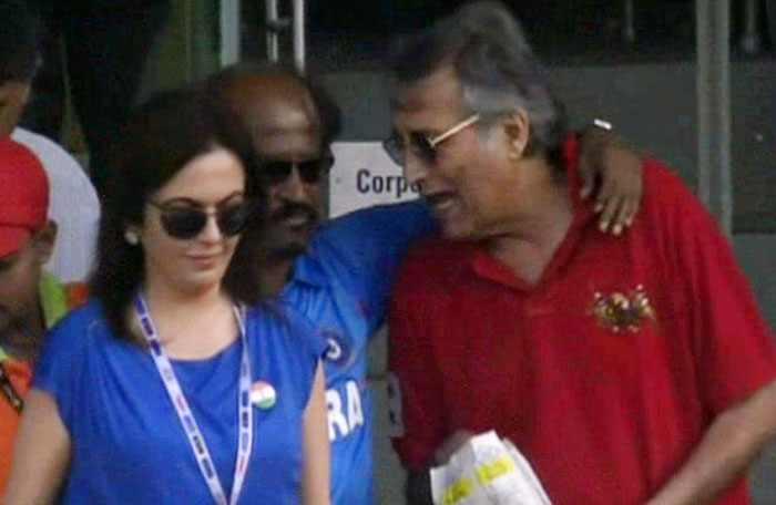 Rajinikanth Spotted at Worldcup 2011 Final Match... Rajinikanth%2BSpotted%2Bat%2BWorldcup%2B2011%2BFinal%2BMatch%2B1