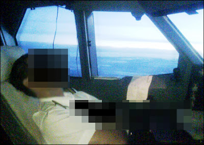 avioes - [Internacional] Pesquisa revela que metade dos pilotos dorme no comando dos aviões 111016_pm_captain