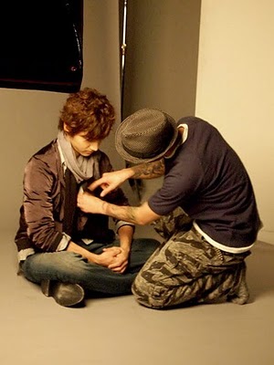 ELLEgirl - Changmin backstage highlights Changmin9