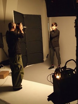 ELLEgirl - Changmin backstage highlights Changmin5-4