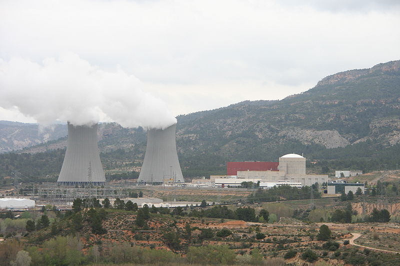 DEBATE NUCLEAR 800px-Cofrentes_nuclear_power_plant_-_General_view%5B1%5D