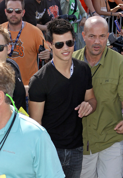 nuevas fotos de taylor y kellan en el previo a super bowl Super03