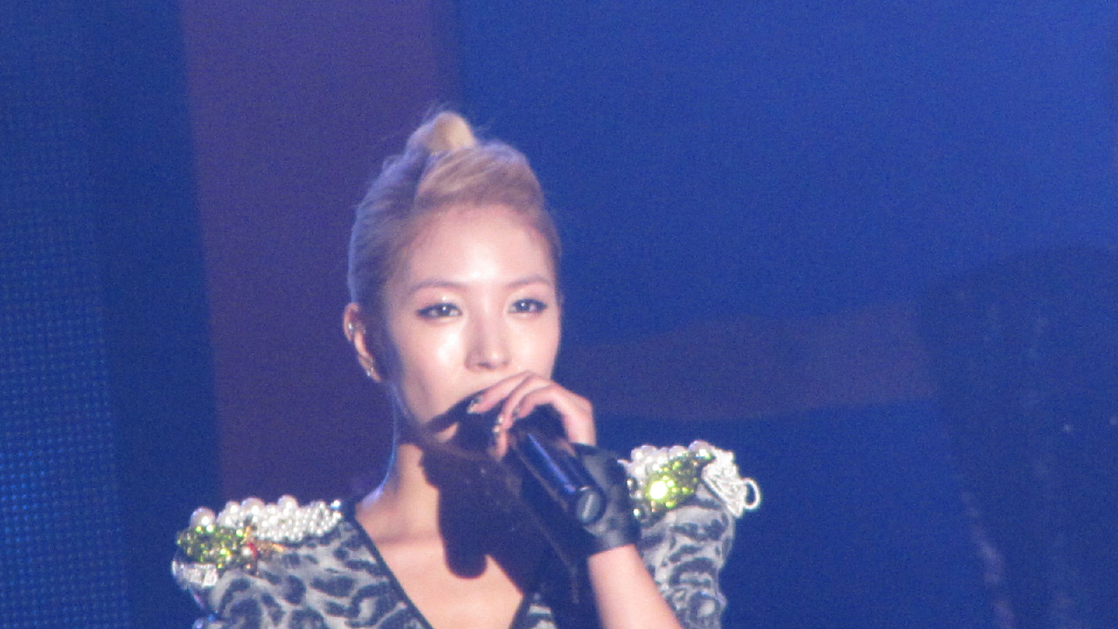 [Pics] BoA en el festival "2010 LUCAUS"  A634970aa07a6c5995ca6b1f