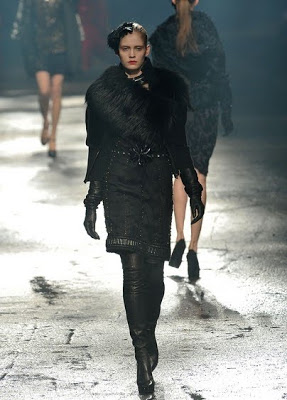 Moda 2009/2010...Per  femra - Faqe 2 Lanvin00045_slideshow_gallery_sfilate%5B1%5D