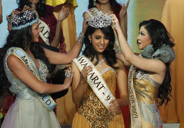 2010 | MW | Indonesia | Asyifa Latief Miss2010-01