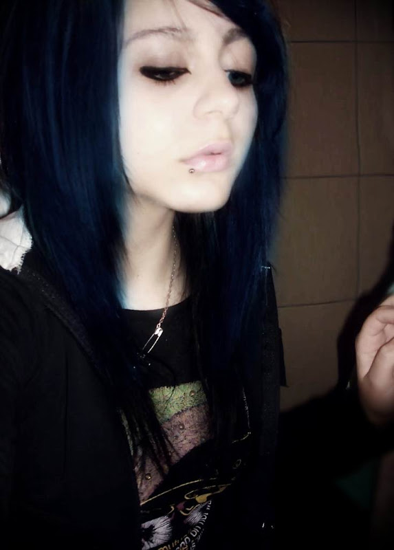  أكبر موسوعة nice emo girl من ملك بحر الاحزان Cute-emo-girl-hairstyle-3