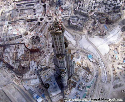 அரேபியர்களுக்கு கட்டிடம் கட்டுவதில் ஏன் இப்படியொரு ஆசை? Burj-dubai-arial