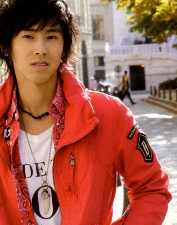 هل لديك اي صورة لـ U-Know Yunho؟؟ تفضل وضعها هنااااا ^^ - صفحة 2 Yunho_dbsk_20081105_seoulbeats