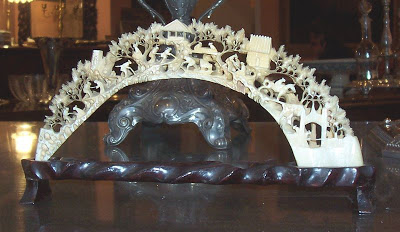 எலும்புகளினால் செய்யப்பட்ட அழகிய கைவேலைப்பாடுகள்  Bone-carving-12