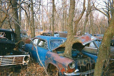பழுதடைந்த கார்(படங்கள்) Abandoned-supercars-24