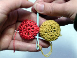 قاعدة للسفرة من الكروشيه والازرار   Lpjanw4p2crochet7_lg