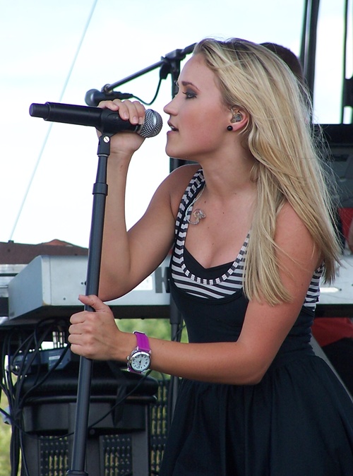 Emily Osment: Noticias, Rumores, Candids 034