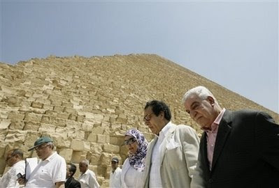   Hosni_hawass