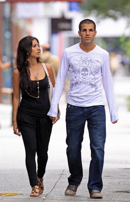 Arsenal Cesc Fabregas Spanish Girlfriend Carla Cesc_Fabregas_girlfriend_carla_1