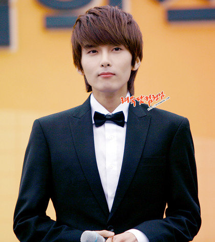 الافضل بالنسبة لك من النجوم الكوريين من هذه النوآحي .. Superjunior_ryeowook4