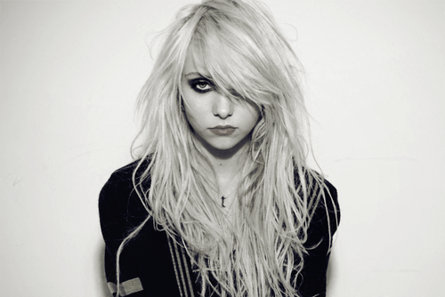 My gun,your head;) - Lauren's Relations The%2BPretty%2BReckless%2Btaylor%2Bmomsen%2B%2Bthe%2Bpretty%2Breck