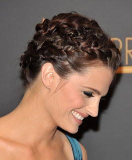 Frizuru - Page 12 Stana-katic-hairstyles11