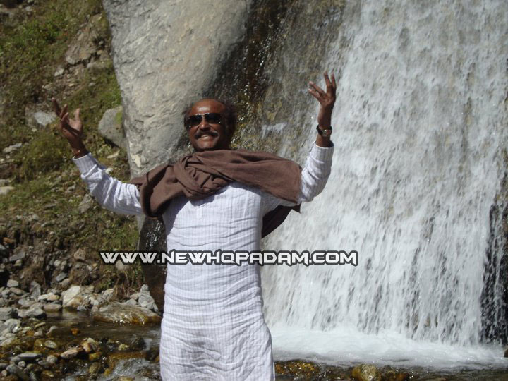 ரஜனிக்கு நிகர் ரஜினியே... Thalaivar-in-himalayas-newhqpadam-10