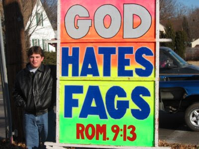 Dolle Dinsdag: homo's protesteren tegen pastoor Oss God_hates_fags_12-25-20021