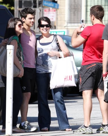 Joe Jonas: Noticias&Candids >2 [CLOSED] - Página 7 4440203412_2d1ca9954e_o