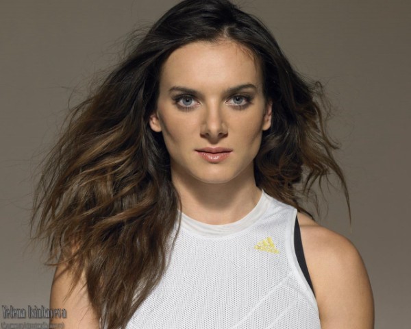 Deportistas que nos ponen Yelena-isinbayeva-12-640x480