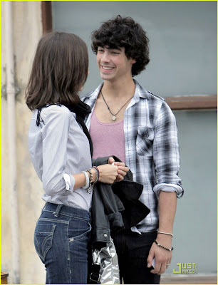 My Of Love Pizza Girl // Segunda Temporada/ANUNCIO IMPORTANTE  Joe-jonas-camilla-belle-jonas-on-third-02