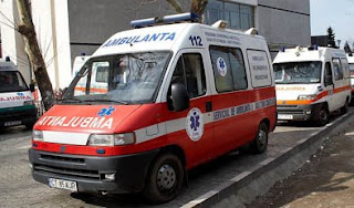 Vreau o poza - Pagina 2 Ambulanta-1