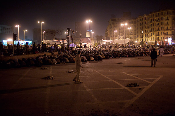 موسوعة الصور عن الثورة المصرية W25