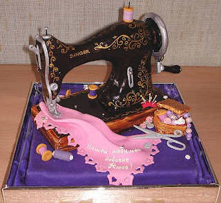 Gteaux d'art - Page 2 Sewing_cake-799487