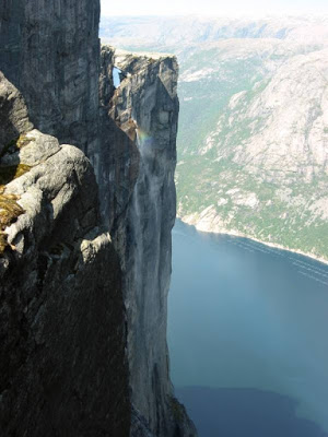 Auroras boreales Kjerag_walls