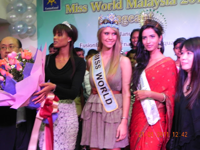 MW 2010 in Miss World Malaysia 2011 officially launched 064