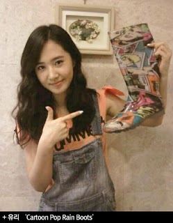 [3-1-2011][Pics]SNSD quảng bá cho - Flipflop & Lapalette 110103yur