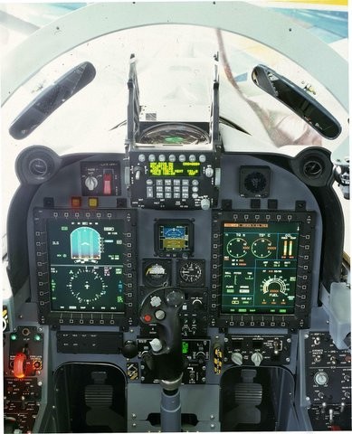 التطوير الاوكراني للتي 55 مقابل 500 الف دولار دبابة عصرية - صفحة 2 Super_tucano_cockpit