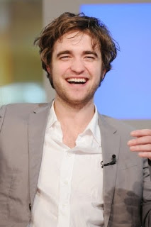 Rob @ the Early Show... on CBS le 9 Mars 2010 Pattinsonlifemq2211